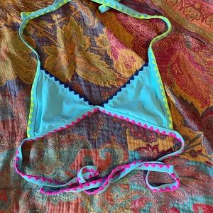 Small/medium multicolor bathing suit top